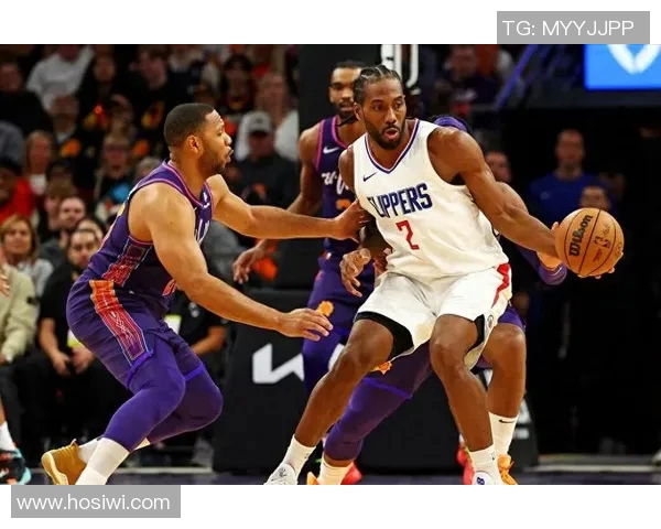 快船与勇士激战正酣目前比分揭晓引发球迷热议 快船与勇士激战正酣目前比分揭晓引发球迷热议